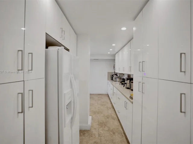 20335 W Country Club Dr # 2005, Aventura FL 33180