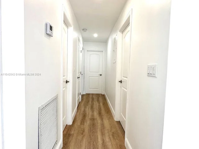 3042 Hayes St, Hollywood FL 33021