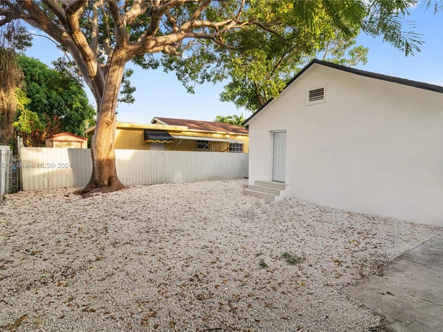 1769 NW 63rd St # 1769, Miami FL 33147