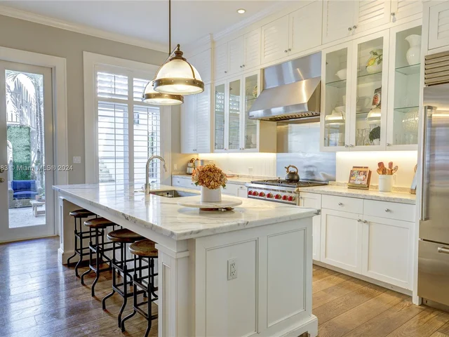 641 Almeria Ave # 641, Coral Gables FL 33134