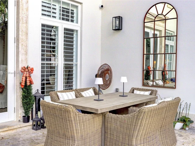 641 Almeria Ave # 641, Coral Gables FL 33134