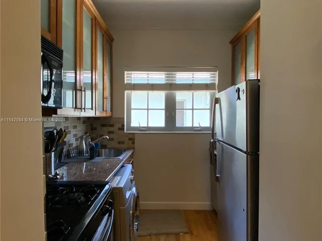 1561 Lenox Ave # 3, Miami Beach FL 33139