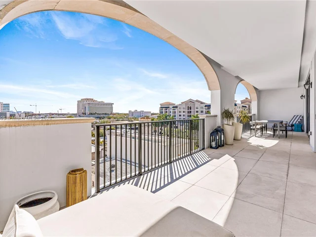 275 Giralda Ave # 6F, Coral Gables FL 33134