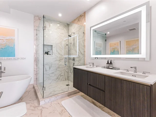 275 Giralda Ave # 6F, Coral Gables FL 33134