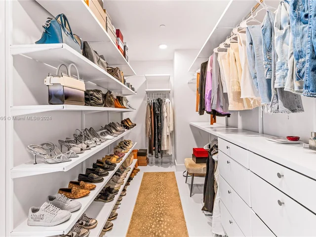 275 Giralda Ave # 6F, Coral Gables FL 33134