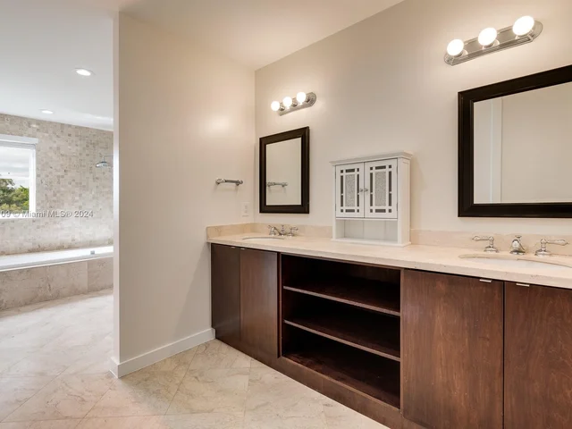 343 Madeira Ave # 349, Coral Gables FL 33134