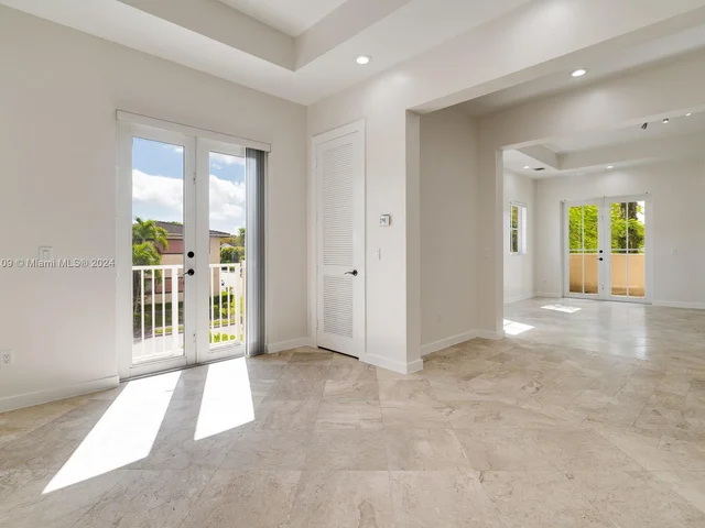 343 Madeira Ave # 349, Coral Gables FL 33134