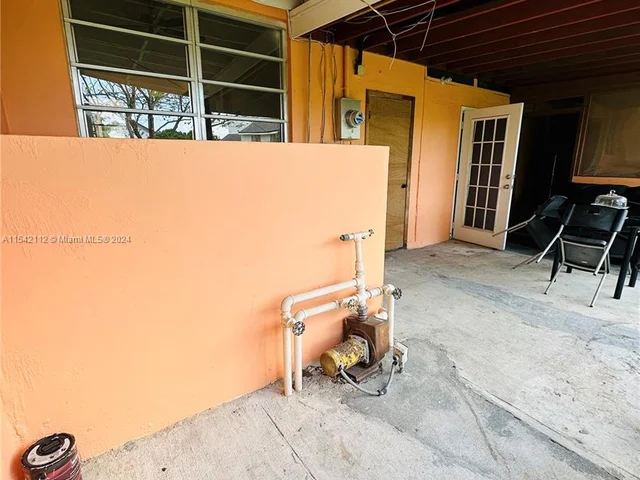 5705 SW 39st St., Miami FL 33155