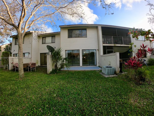 9827 NW 37th St # 4F, Sunrise FL 33351