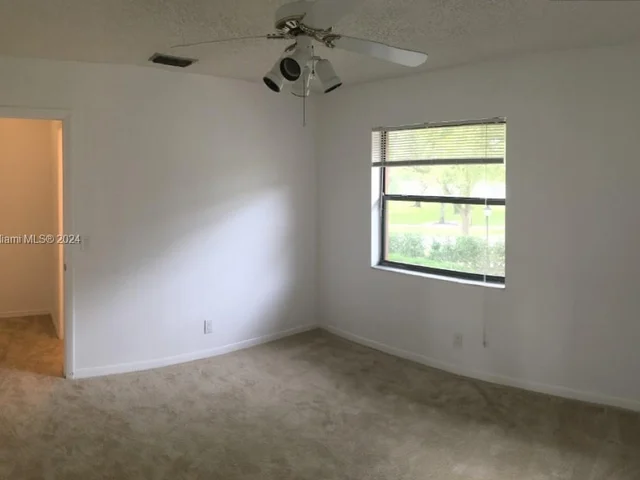 40 Chestnut Cir # 40, Cooper City FL 33026