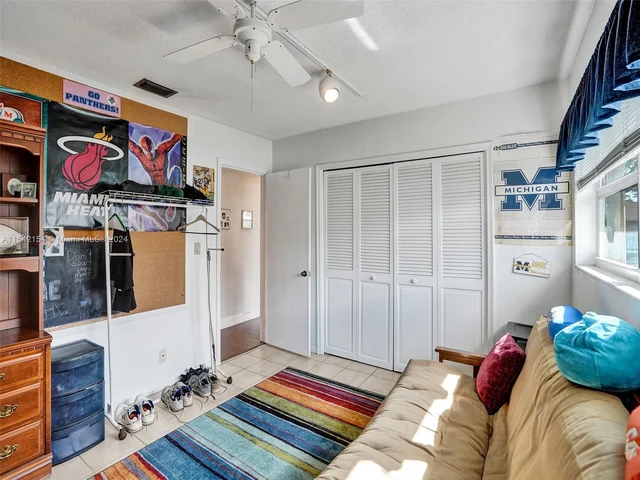 6801 SW 17th St, Plantation FL 33317