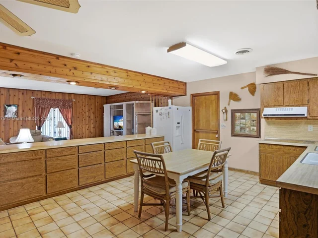 17305 SW 303rd St, Homestead FL 33030