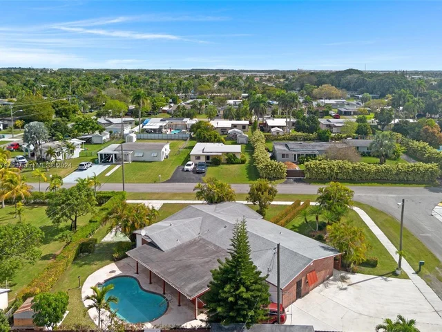 17305 SW 303rd St, Homestead FL 33030