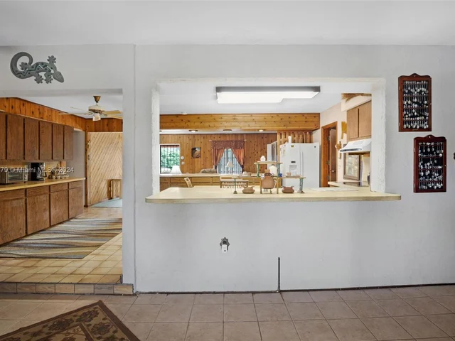 17305 SW 303rd St, Homestead FL 33030