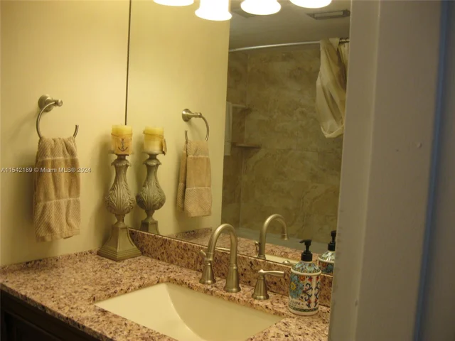 3755 Via Poinciana # 216, Lake Worth FL 33467