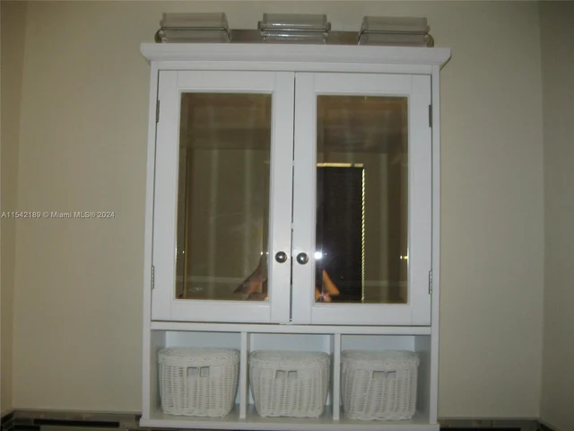 3755 Via Poinciana # 216, Lake Worth FL 33467