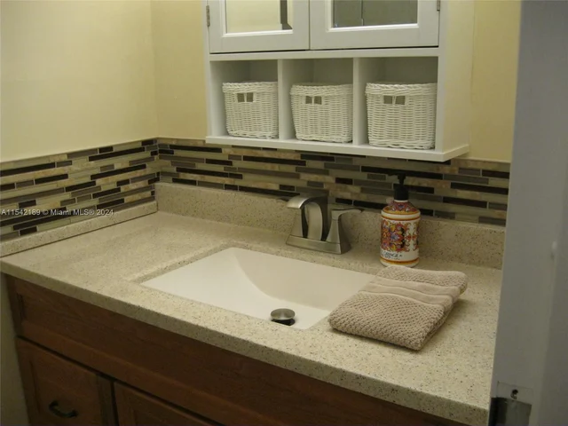 3755 Via Poinciana # 216, Lake Worth FL 33467