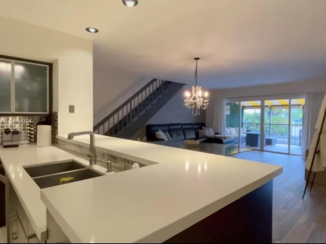 6426 Milk Wagon Ln # 6426, Miami Lakes FL 33014