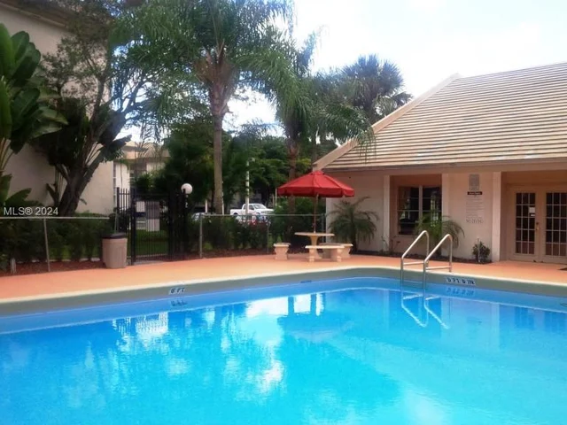 701 N PINE ISLAND RD # 101, Plantation FL 33324