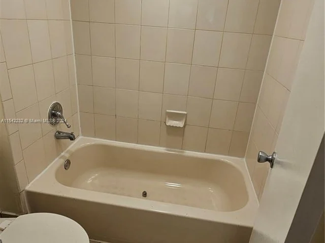 701 N PINE ISLAND RD # 101, Plantation FL 33324