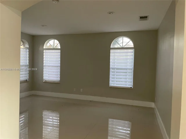 6422 SW 162nd Ct, Miami FL 33193