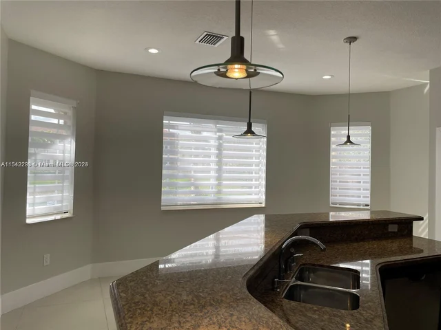 6422 SW 162nd Ct, Miami FL 33193