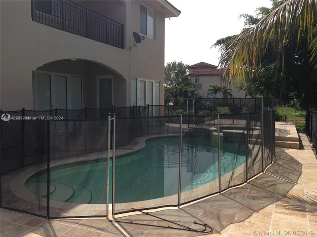 6422 SW 162nd Ct, Miami FL 33193