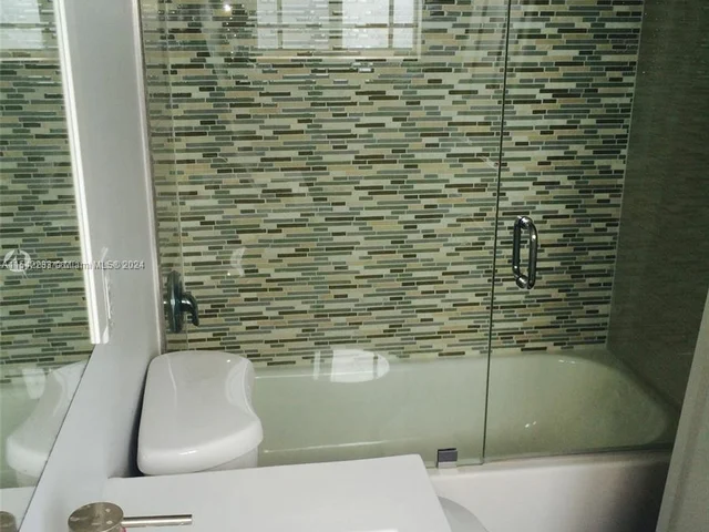 6422 SW 162nd Ct, Miami FL 33193