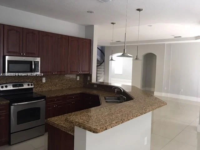 6422 SW 162nd Ct, Miami FL 33193