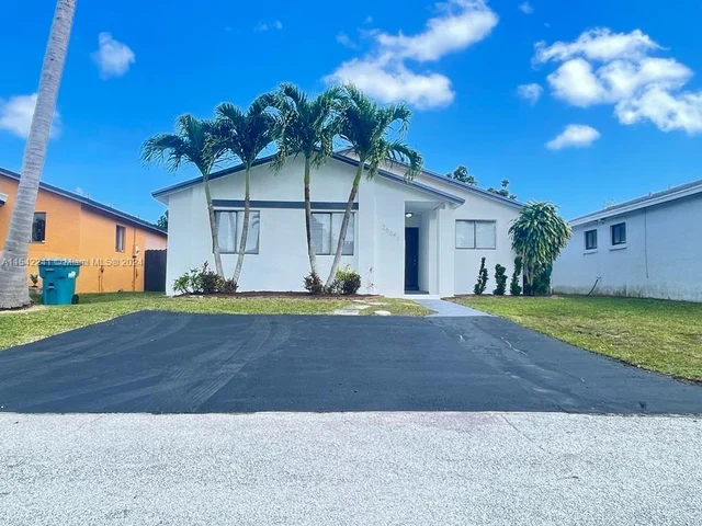25041 SW 124th Pl, Homestead FL 33032