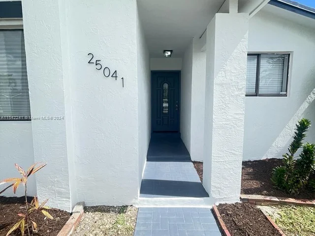 25041 SW 124th Pl, Homestead FL 33032