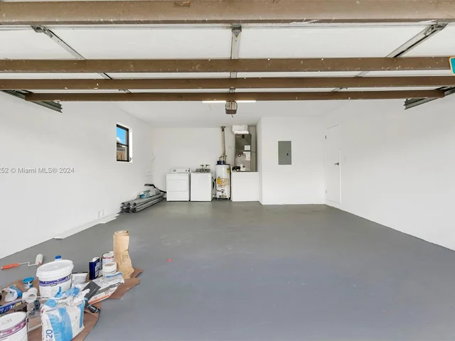 11360 NW 29th Pl, Sunrise FL 33323