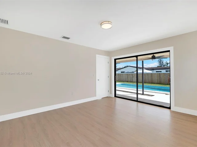 11360 NW 29th Pl, Sunrise FL 33323