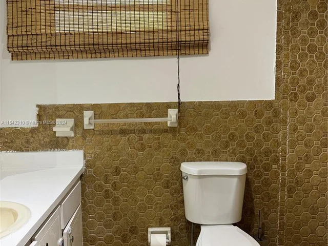 331 N Biscayne River Dr, Miami FL 33169