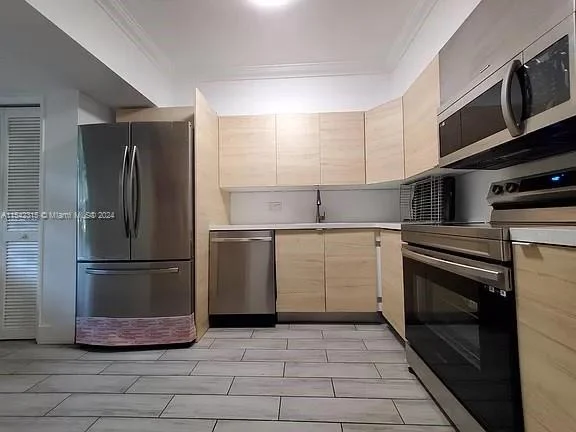 2900 N Course Dr # 106, Pompano Beach FL 33069