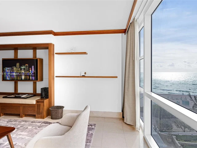 6801 Collins Ave # 608, Miami Beach FL 33141