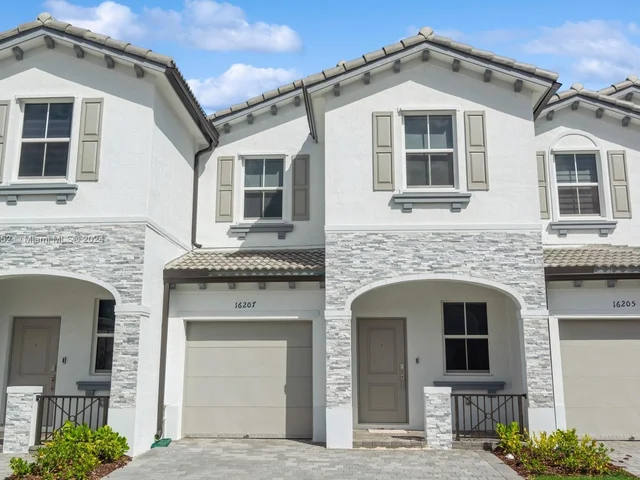 16207 SW 288th Ter, Homestead FL 33033