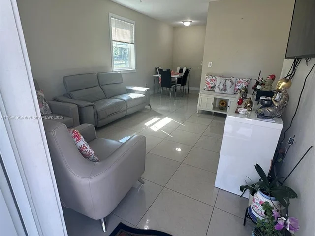 3001 NW 164th Ter, Miami Gardens FL 33054