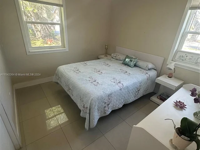 3001 NW 164th Ter, Miami Gardens FL 33054