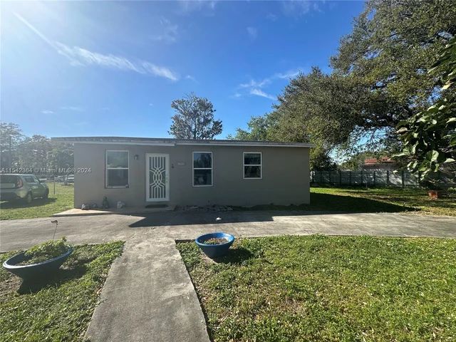 3001 NW 164th Ter, Miami Gardens FL 33054