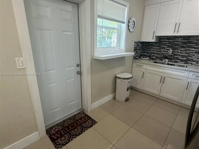 3001 NW 164th Ter, Miami Gardens FL 33054