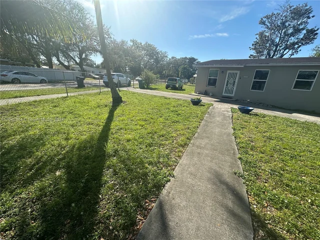 3001 NW 164th Ter, Miami Gardens FL 33054