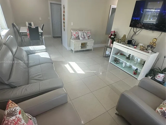 3001 NW 164th Ter, Miami Gardens FL 33054