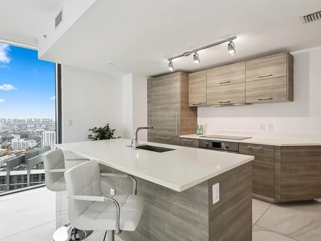 650 NE 32 St # 4501, Miami FL 33137