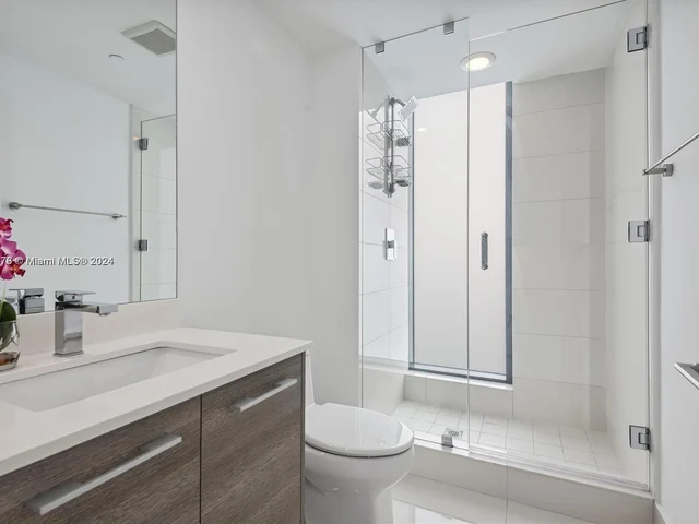 650 NE 32 St # 4501, Miami FL 33137