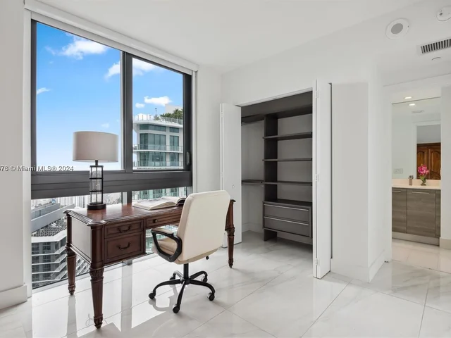 650 NE 32 St # 4501, Miami FL 33137