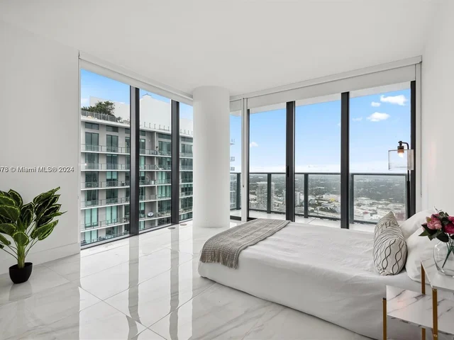 650 NE 32 St # 4501, Miami FL 33137