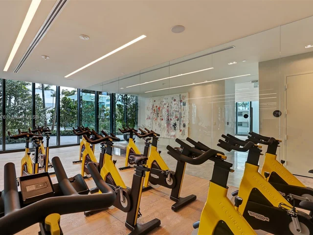 650 NE 32 St # 4501, Miami FL 33137