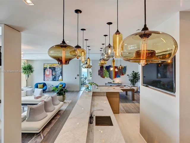 650 NE 32 St # 4501, Miami FL 33137