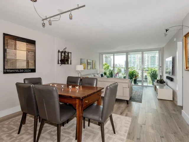 800 SE 4th St # 302, Fort Lauderdale FL 33301